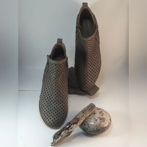 Lucky Brand Basel Perforated Boot Size 6